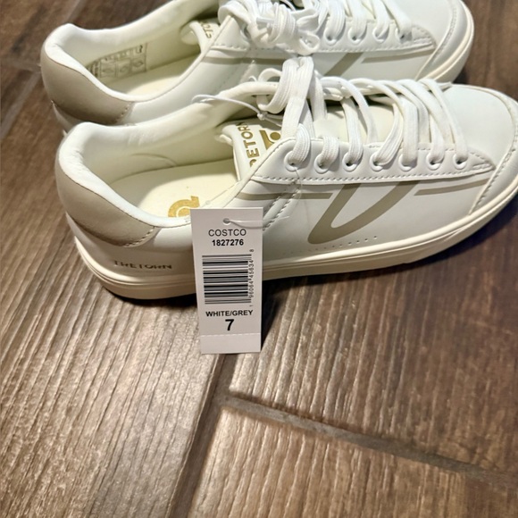 Women’s Tretorn Serve size 7 - Picture 4 of 8